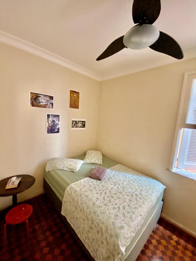 Rio Guesthouse - Um Quarteirao Da Praia De Copacabana Рио-де-Жанейро Экстерьер фото