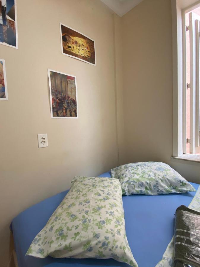 Rio Guesthouse - Um Quarteirao Da Praia De Copacabana Рио-де-Жанейро Экстерьер фото