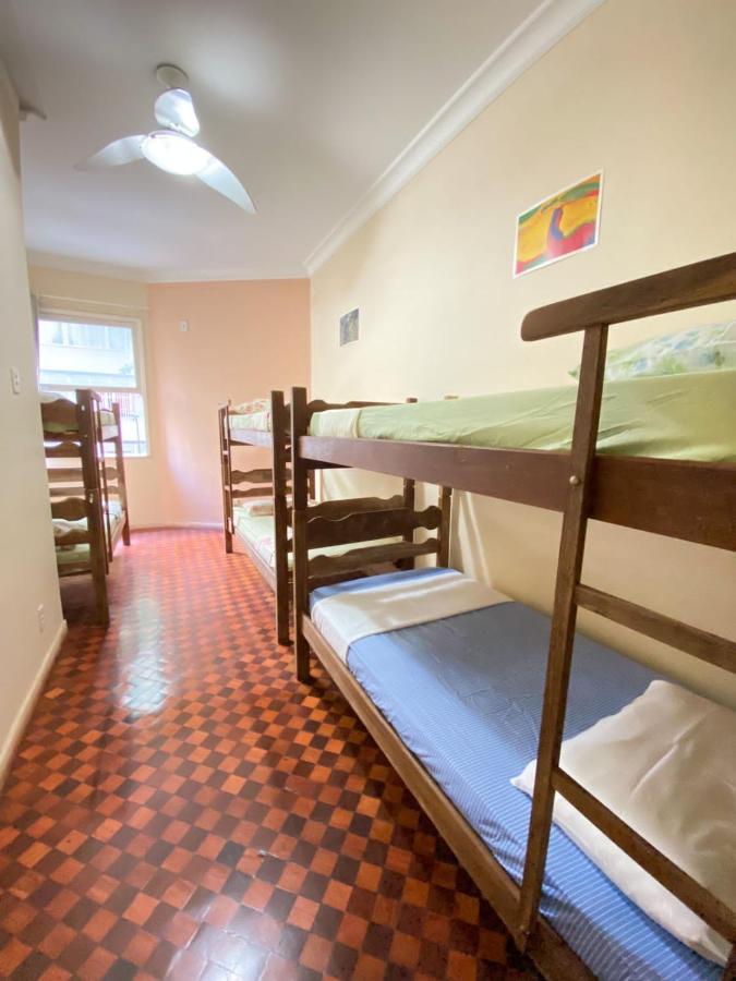 Rio Guesthouse - Um Quarteirao Da Praia De Copacabana Рио-де-Жанейро Экстерьер фото