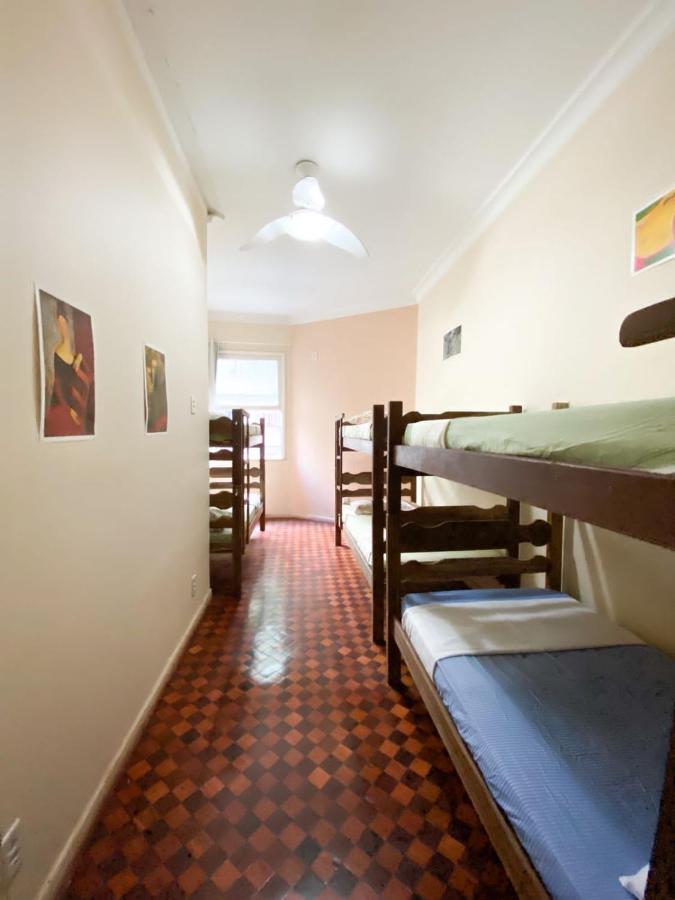 Rio Guesthouse - Um Quarteirao Da Praia De Copacabana Рио-де-Жанейро Экстерьер фото