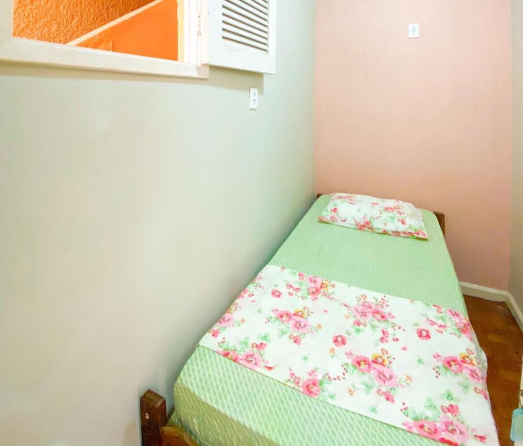 Rio Guesthouse - Um Quarteirao Da Praia De Copacabana Рио-де-Жанейро Экстерьер фото