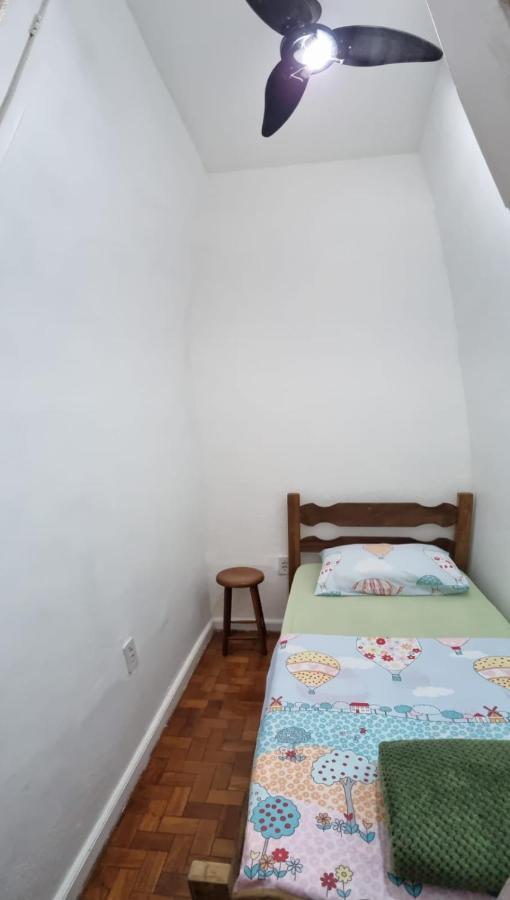 Rio Guesthouse - Um Quarteirao Da Praia De Copacabana Рио-де-Жанейро Экстерьер фото